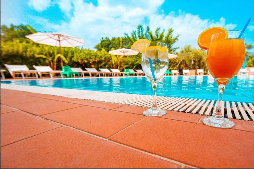 Medimare Residence Club Patti Bagian luar foto