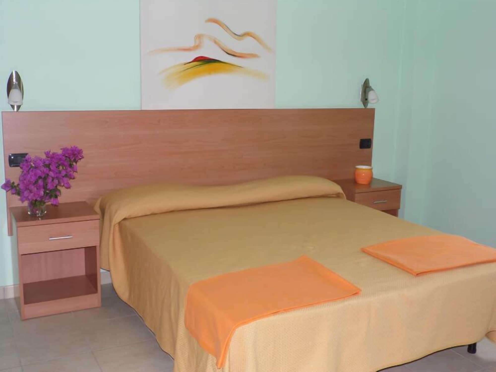 Medimare Residence Club Patti Bagian luar foto